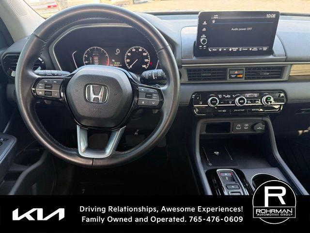 used 2025 Honda Pilot car, priced at $41,952