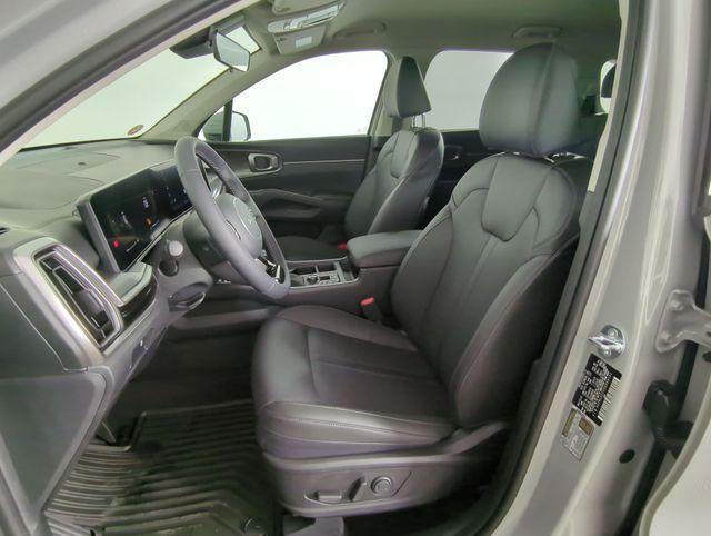 new 2025 Kia Sorento car, priced at $35,659