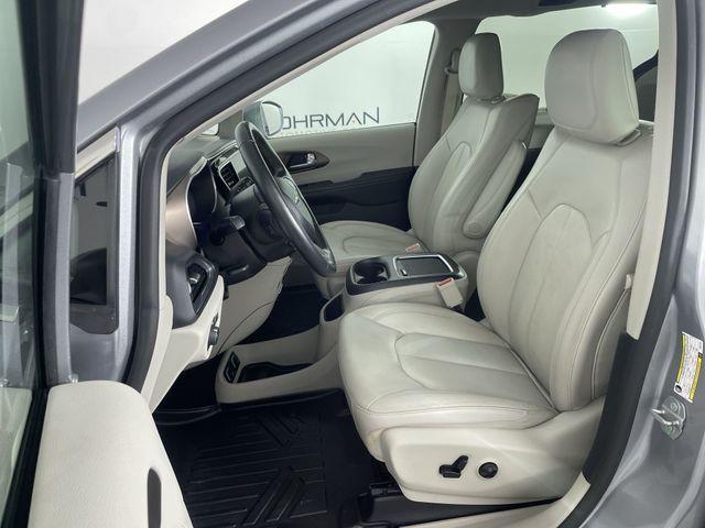 used 2019 Chrysler Pacifica car, priced at $15,995