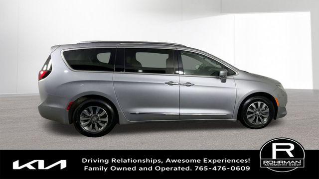 used 2019 Chrysler Pacifica car, priced at $15,995