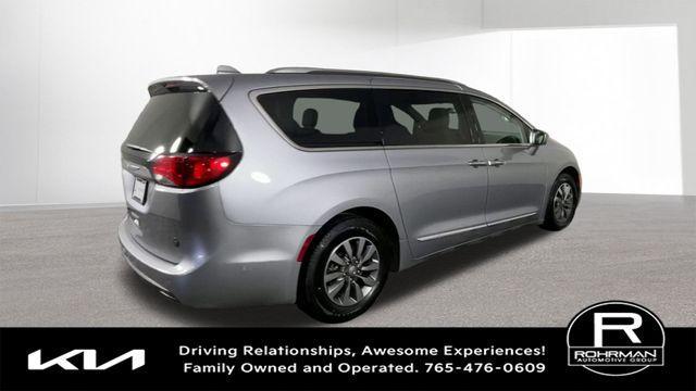 used 2019 Chrysler Pacifica car, priced at $15,995