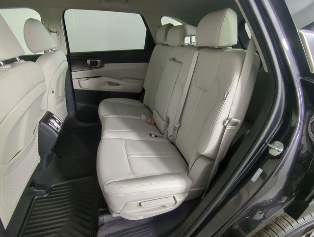 new 2025 Kia Sorento car, priced at $35,678