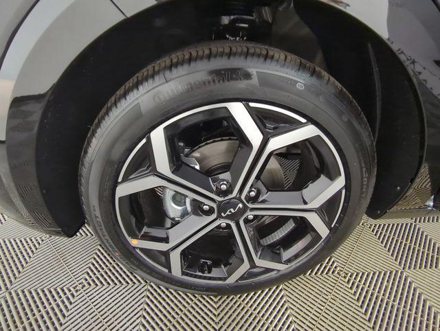 new 2025 Kia Niro car, priced at $30,886
