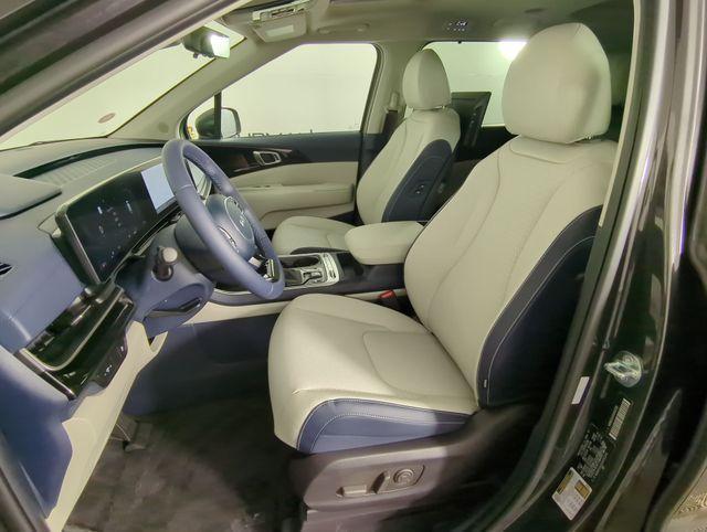 new 2025 Kia Carnival car, priced at $51,832