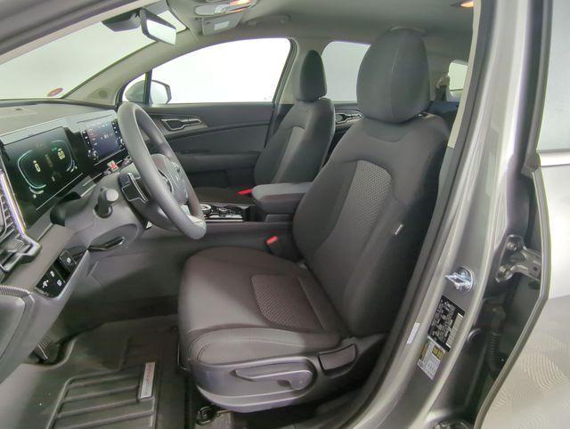new 2025 Kia Sportage Hybrid car, priced at $30,154