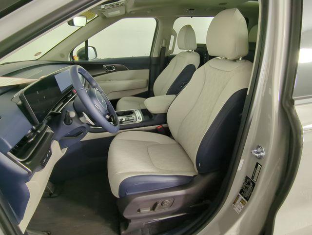 new 2025 Kia Carnival Hybrid car, priced at $50,592