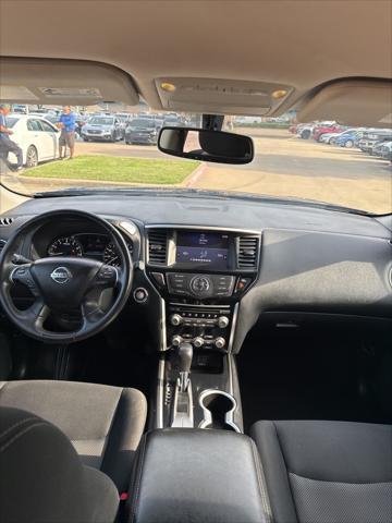 used 2020 Nissan Pathfinder car, priced at $15,000
