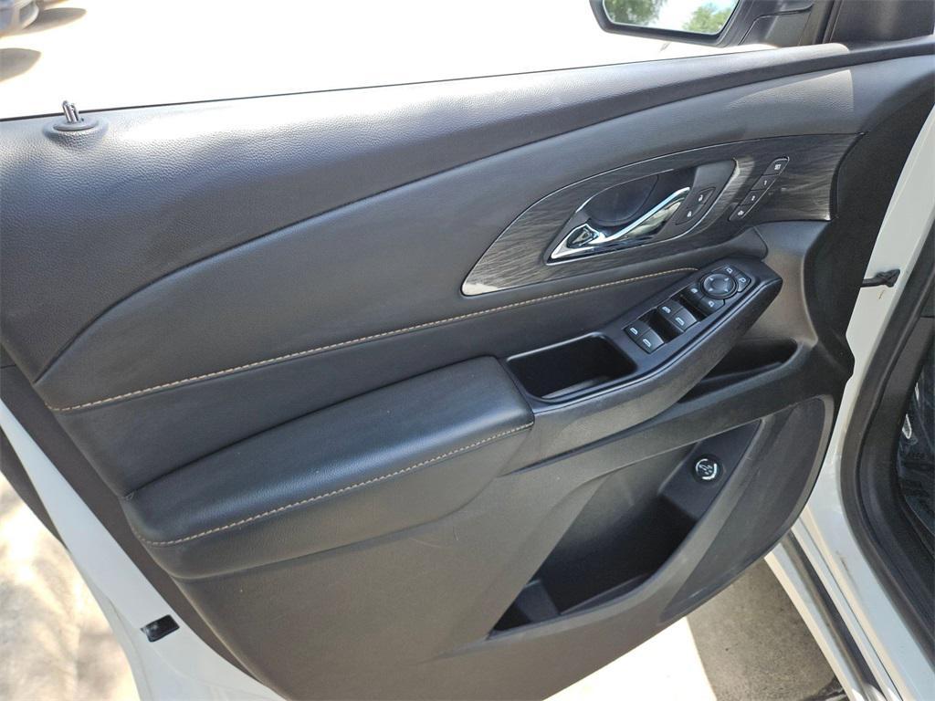 used 2023 Chevrolet Traverse car, priced at $35,500