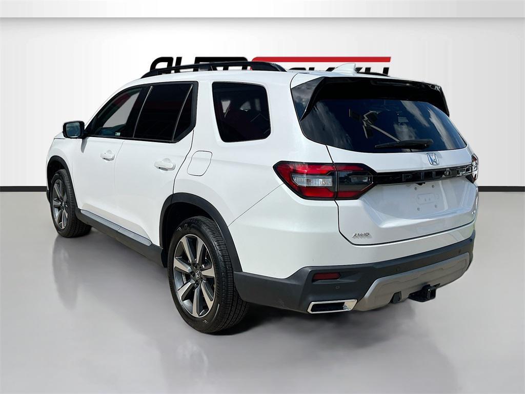 used 2024 Honda Pilot car, priced at $37,800