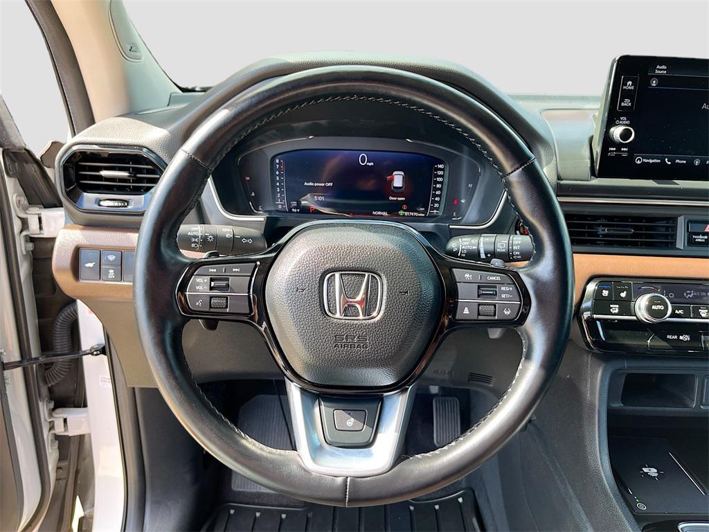 used 2024 Honda Pilot car, priced at $37,800