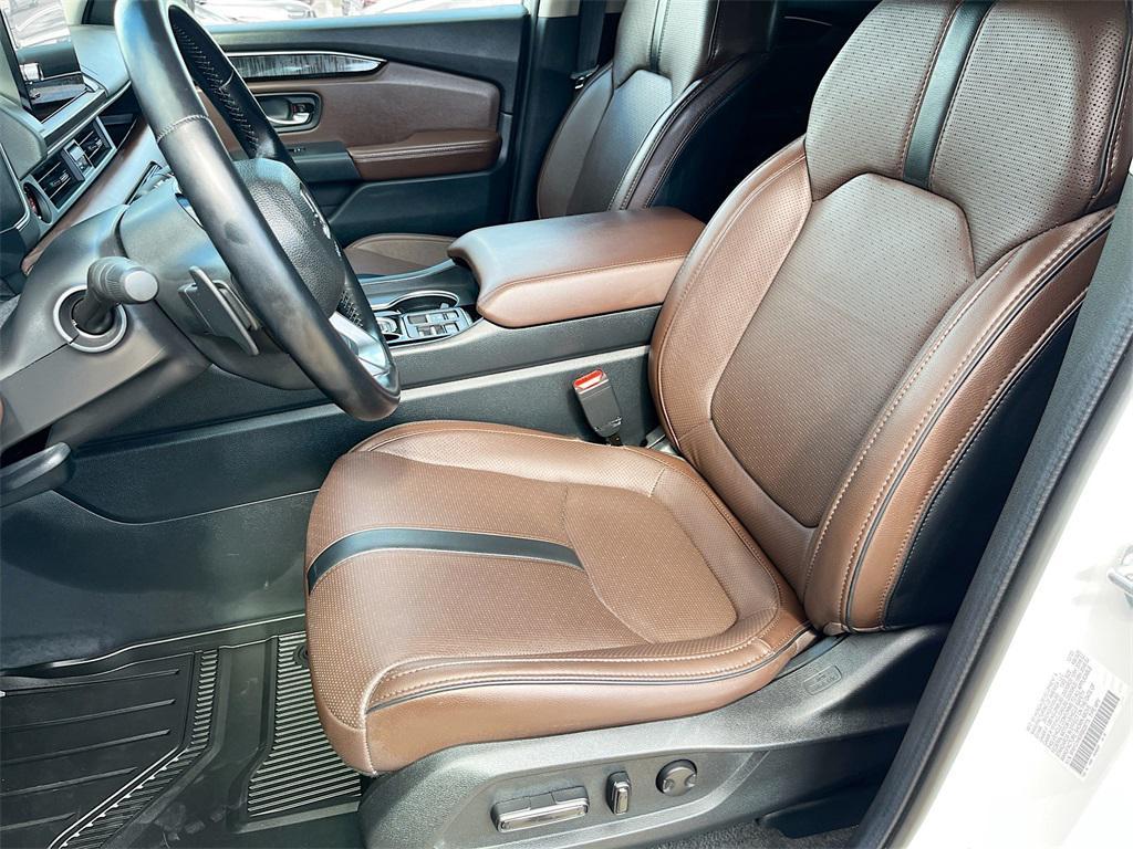 used 2024 Honda Pilot car, priced at $37,800