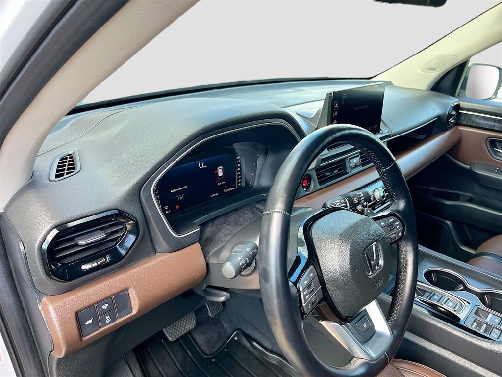 used 2024 Honda Pilot car, priced at $37,800