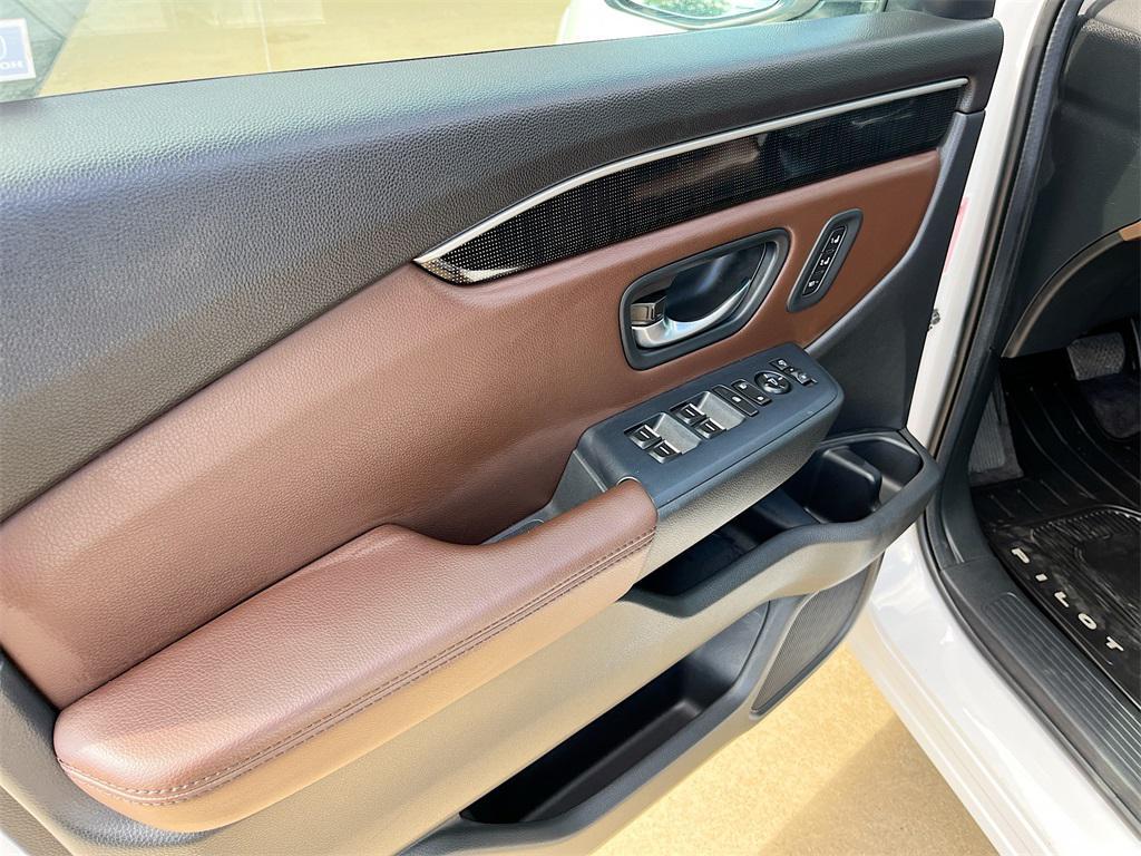 used 2024 Honda Pilot car, priced at $37,800