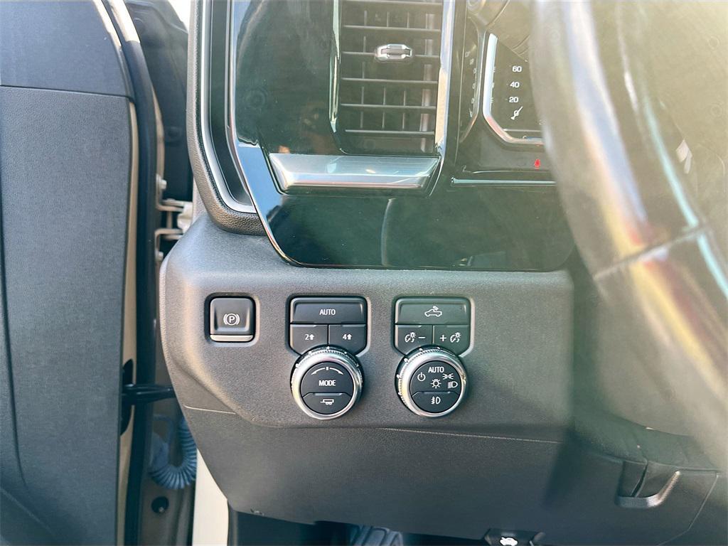 used 2022 GMC Sierra 1500 car, priced at $35,000