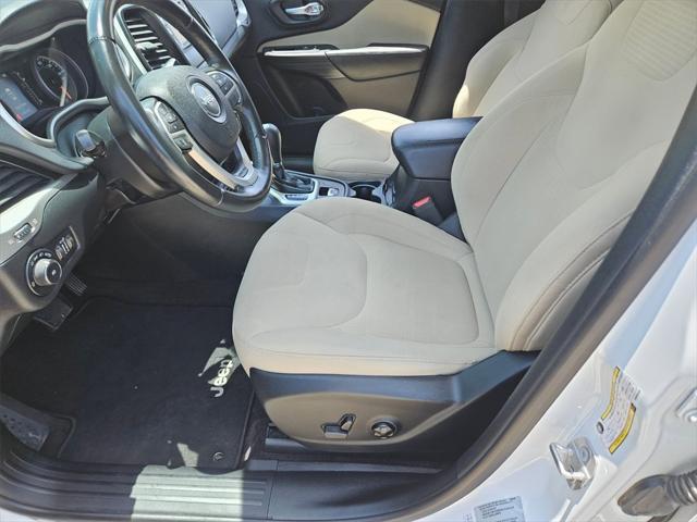 used 2016 Jeep Cherokee car, priced at $9,400
