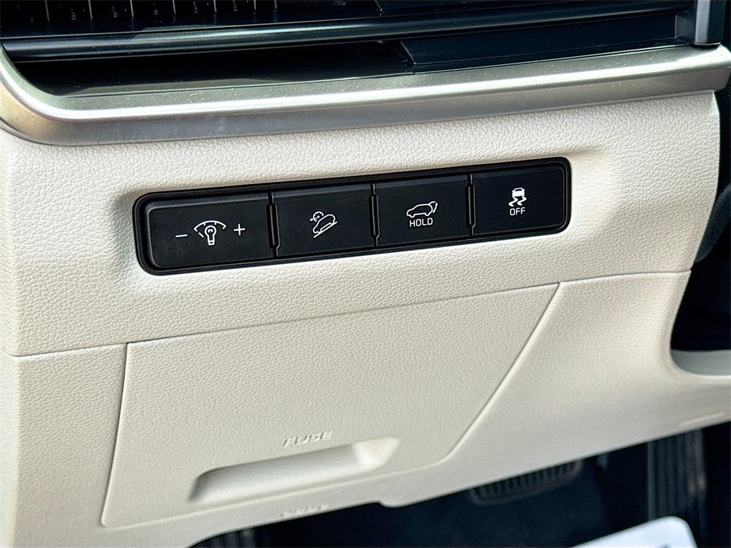 used 2024 Kia Telluride car, priced at $32,200