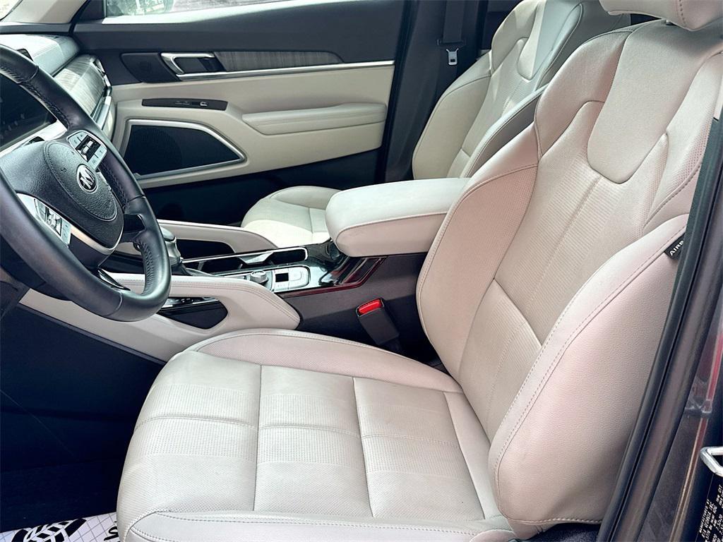 used 2024 Kia Telluride car, priced at $32,200