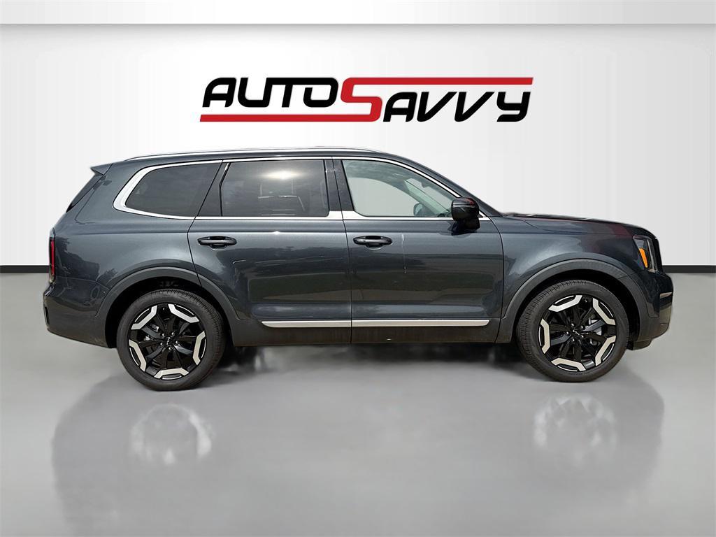 used 2024 Kia Telluride car, priced at $32,200