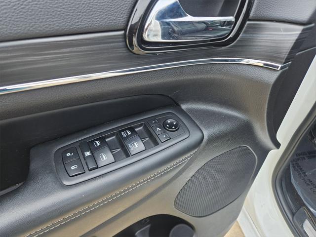 used 2021 Jeep Grand Cherokee car, priced at $23,600