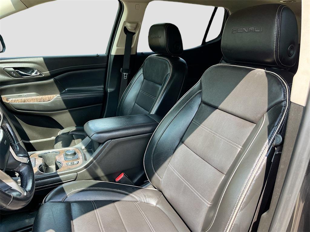 used 2022 GMC Acadia car, priced at $28,000