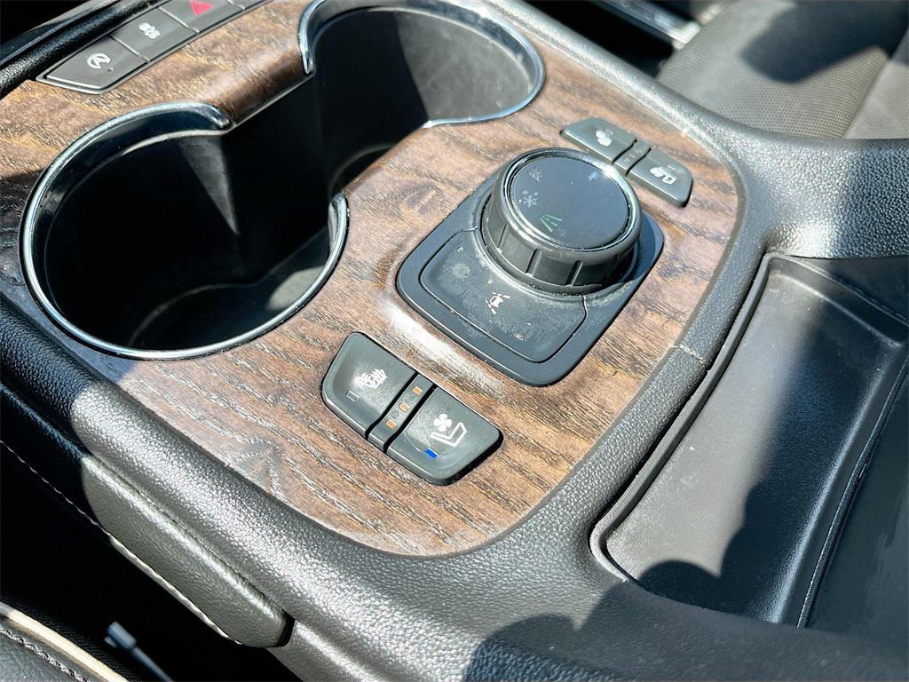 used 2022 GMC Acadia car, priced at $28,000