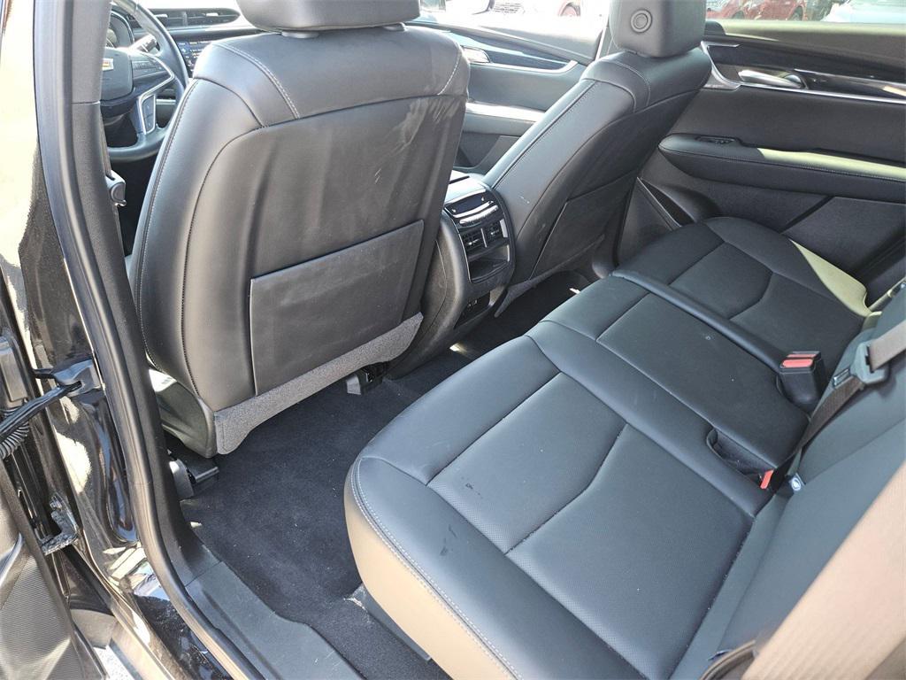used 2024 Cadillac XT5 car, priced at $35,000