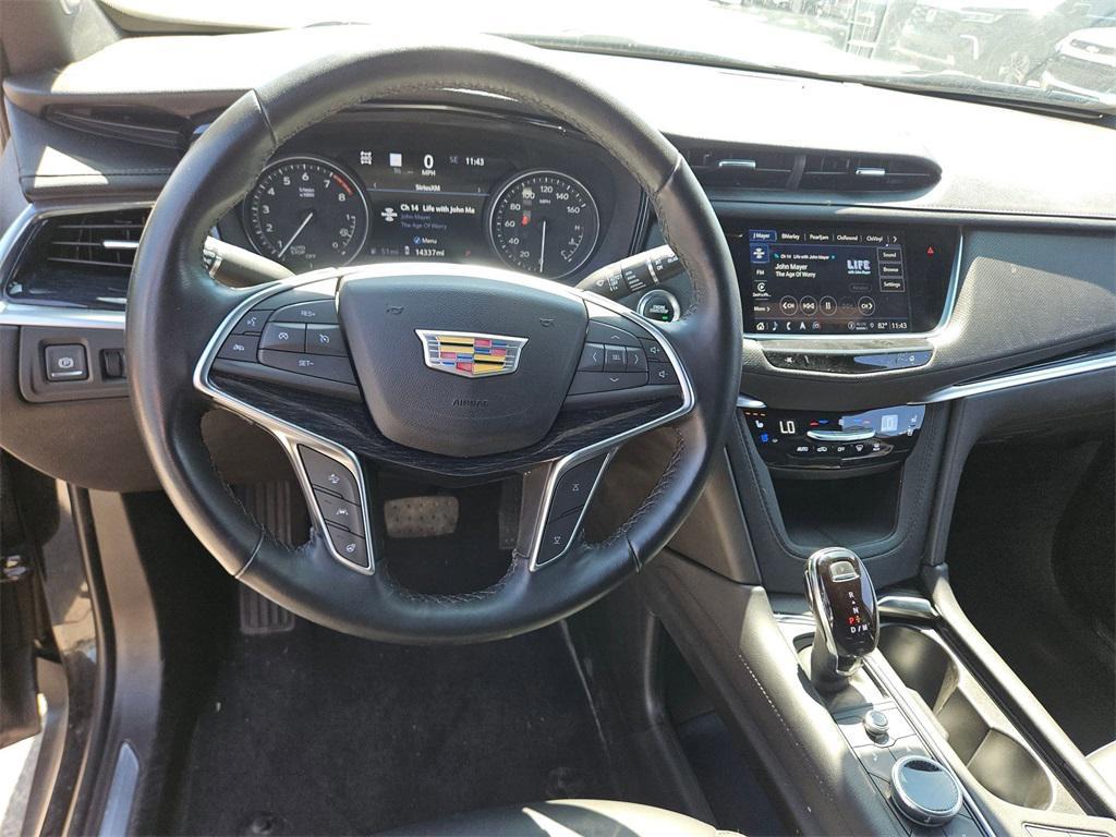 used 2024 Cadillac XT5 car, priced at $35,000