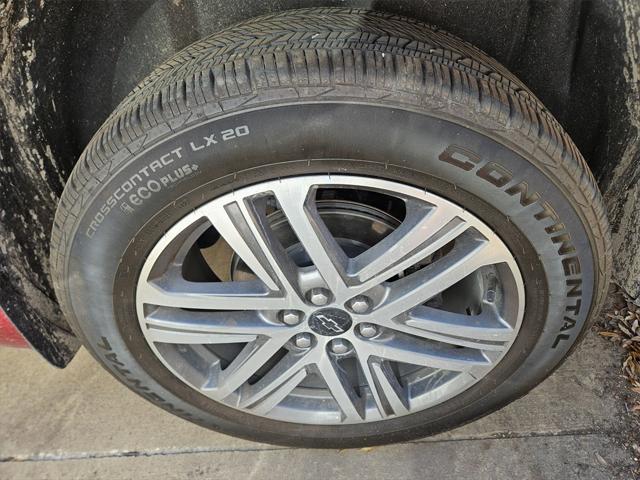 used 2023 Chevrolet Traverse car, priced at $33,800