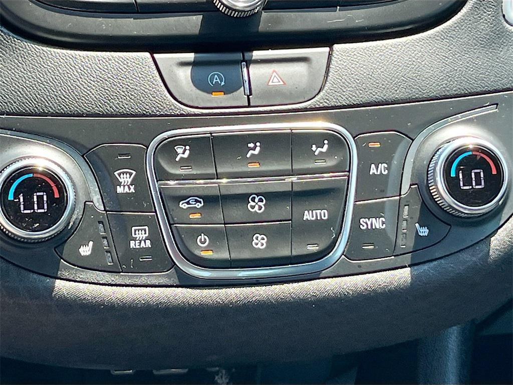 used 2022 Chevrolet Malibu car, priced at $14,400