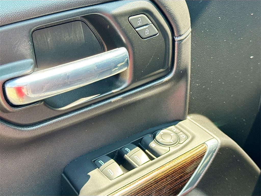 used 2022 GMC Sierra 1500 car, priced at $29,700