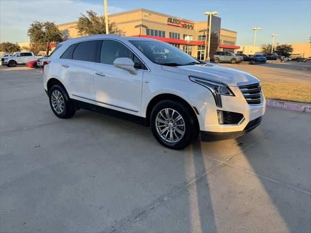 used 2017 Cadillac XT5 car, priced at $16,000