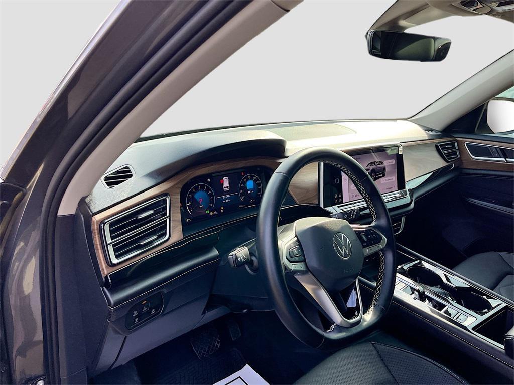 used 2024 Volkswagen Atlas car, priced at $30,000