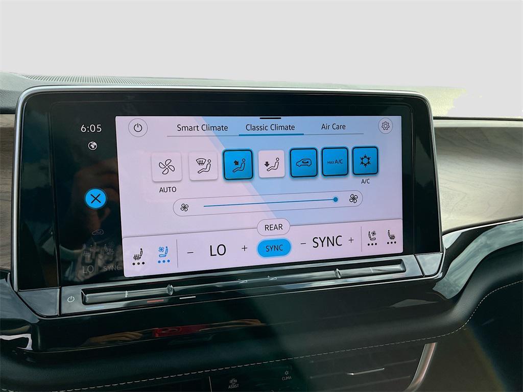 used 2024 Volkswagen Atlas car, priced at $30,000