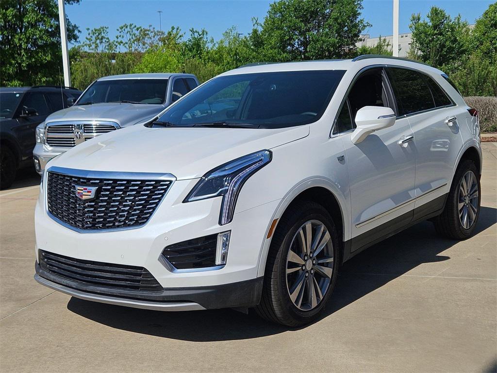 used 2025 Cadillac XT5 car, priced at $42,000