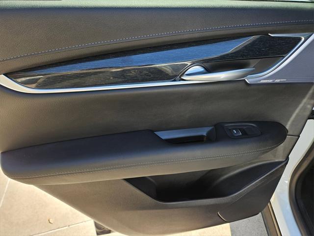 used 2025 Cadillac XT5 car, priced at $48,000