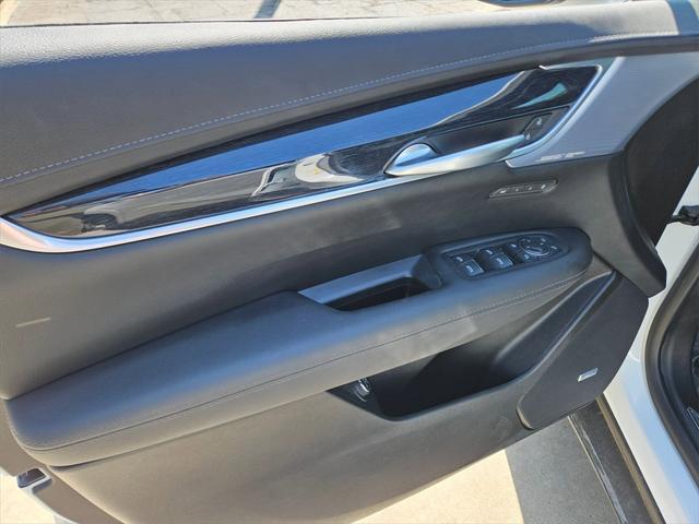 used 2025 Cadillac XT5 car, priced at $48,000
