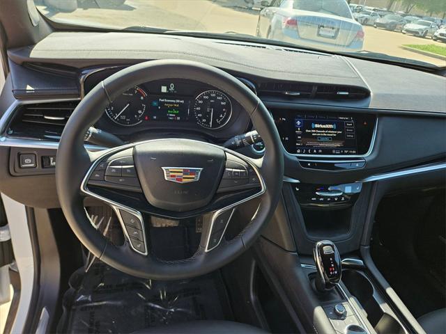used 2025 Cadillac XT5 car, priced at $48,000