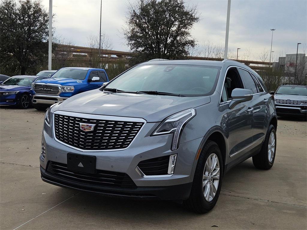 used 2024 Cadillac XT5 car, priced at $30,000