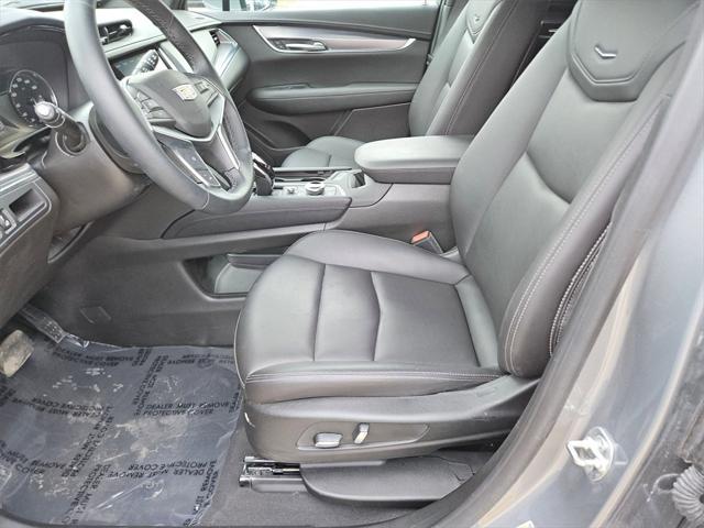 used 2024 Cadillac XT5 car, priced at $32,200