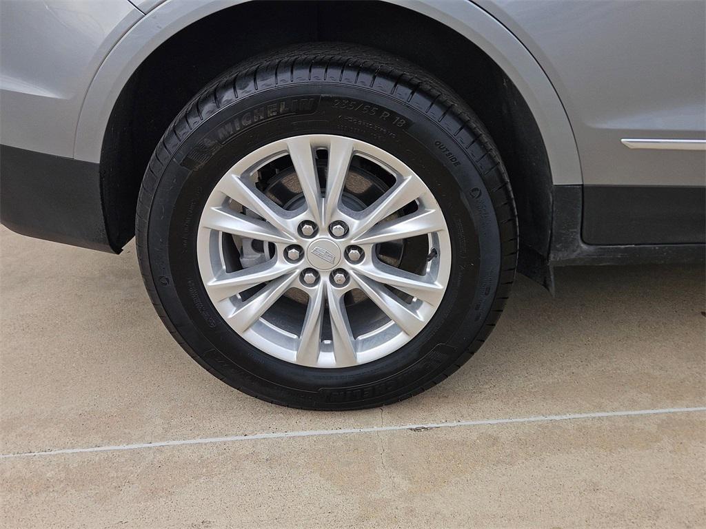 used 2024 Cadillac XT5 car, priced at $30,000