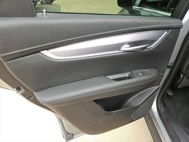 used 2024 Cadillac XT5 car, priced at $32,200