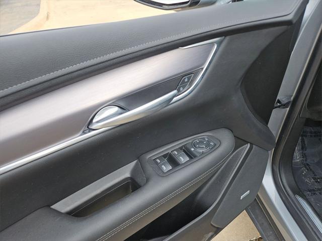 used 2024 Cadillac XT5 car, priced at $32,200