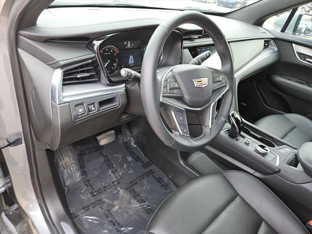 used 2024 Cadillac XT5 car, priced at $32,200