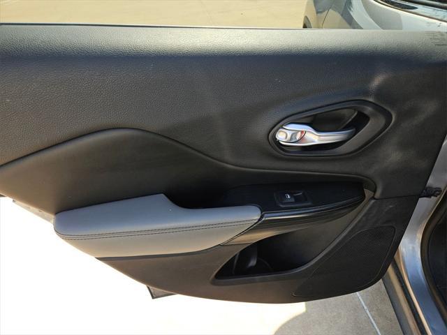 used 2014 Jeep Cherokee car, priced at $6,100