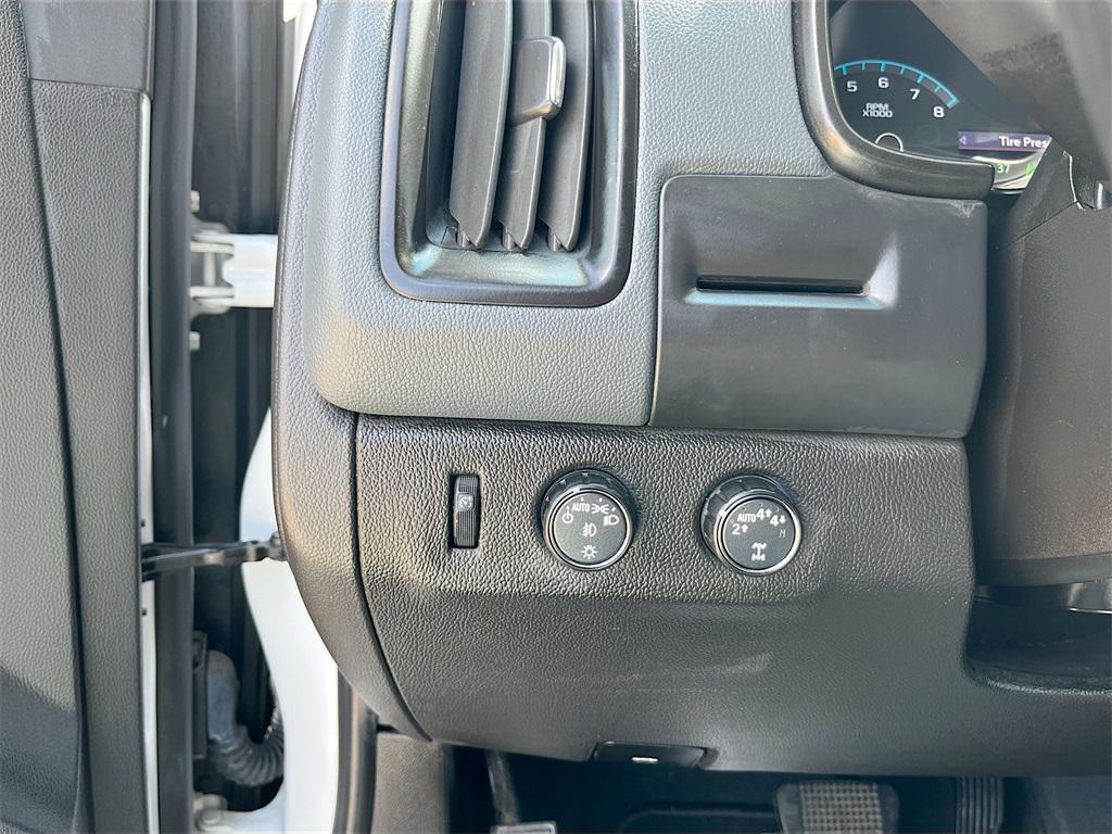 used 2022 Chevrolet Colorado car, priced at $27,400