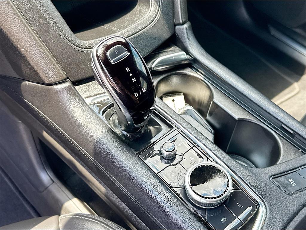 used 2024 Cadillac XT5 car, priced at $39,000