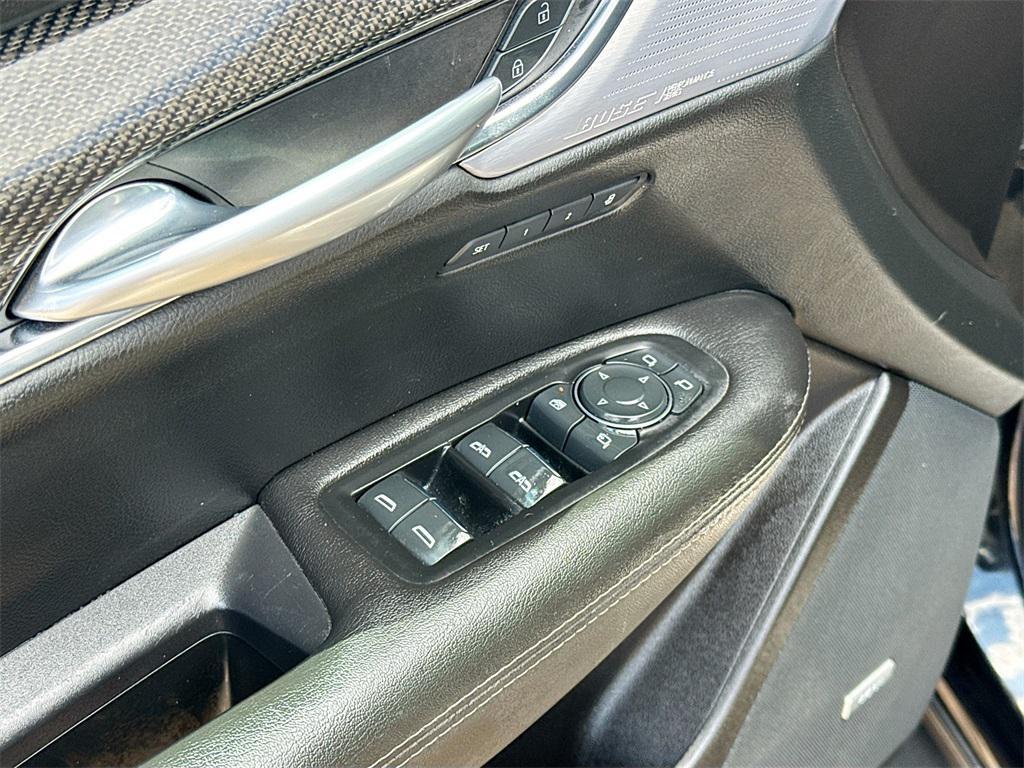 used 2024 Cadillac XT5 car, priced at $39,000