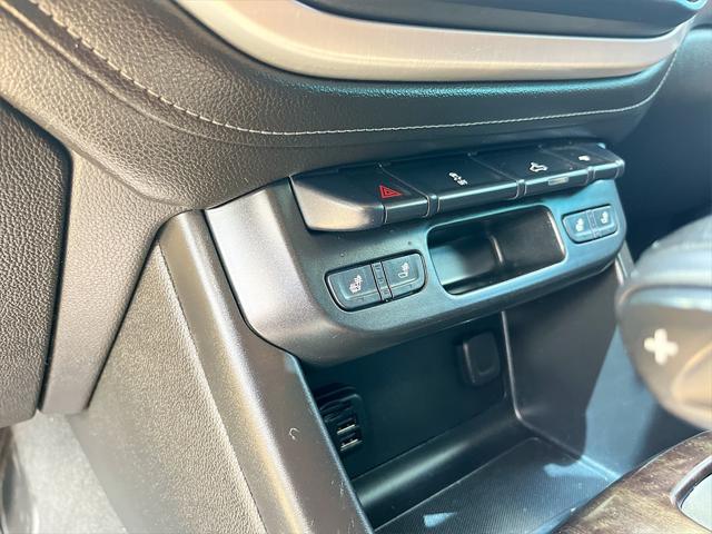 used 2021 GMC Canyon car, priced at $26,900