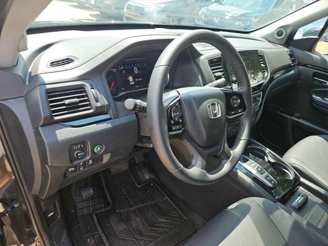 used 2022 Honda Pilot car, priced at $27,100