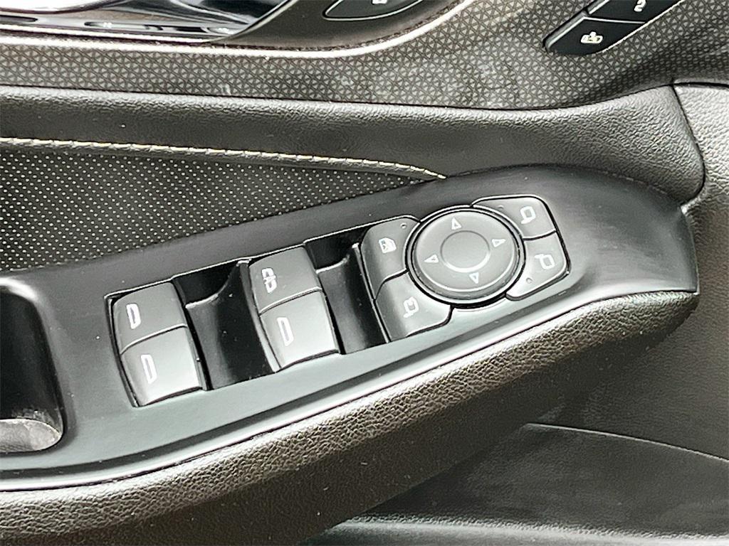 used 2023 Chevrolet Traverse car, priced at $32,700